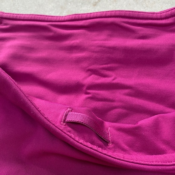 Lululemon Fast Times 17" Crop in Deep Fushia - Picture 9 of 16